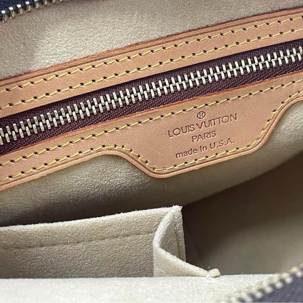 Looping Monogram - Picture 7 of 10